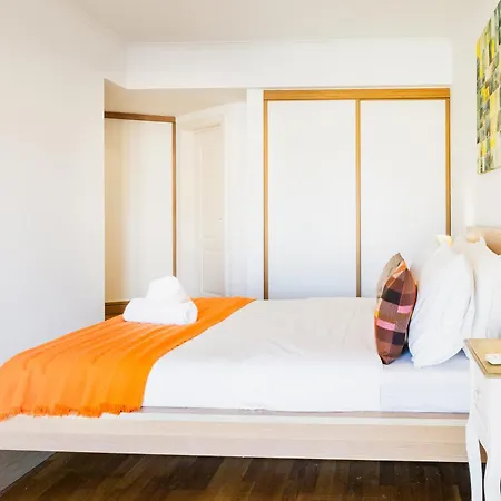 Britania Luxury * Parede