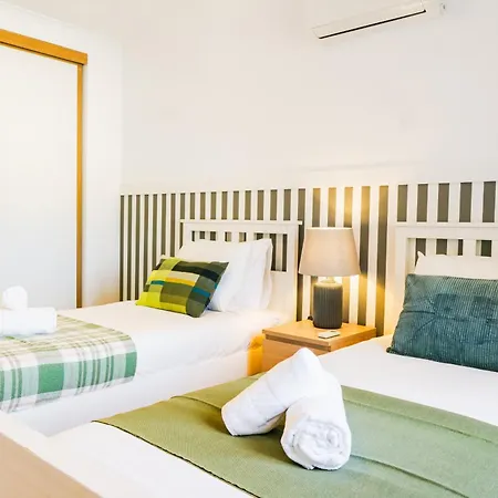 Britania Luxury Parede