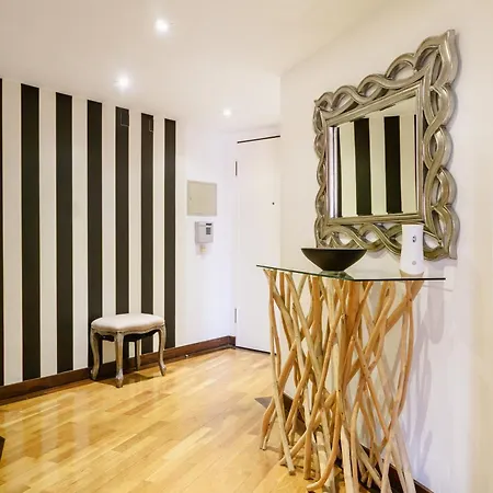 Apartamento Britania Luxury Parede